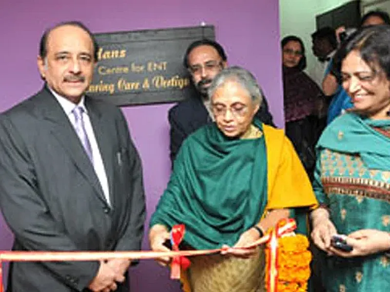 Hon'ble Chief Minister of Delhi Mrs. Sheila Dixit inaugurating "Dr. Hans Centre for ENT & Hearing Care