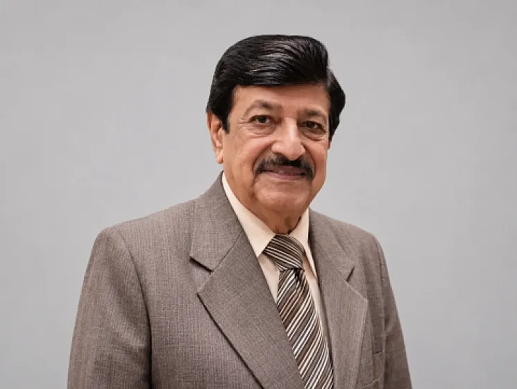 Dr. Kulraj Kapoor